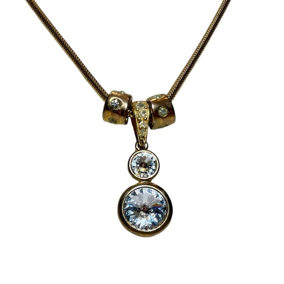 Vintage Rivoli Crystal Pendant gold tone on chain measuring 16”. Classic Vintage - Picture 1 of 8